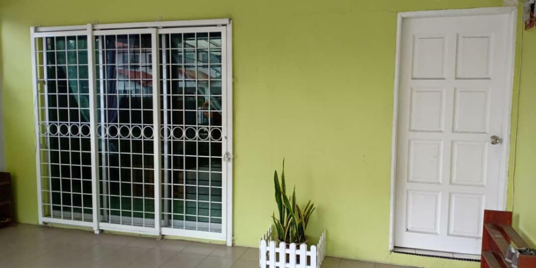 Sepanggar Kingfisher Homestay Кота-Кинабалу Экстерьер фото